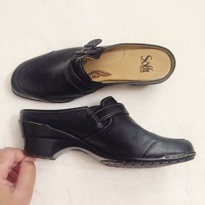 Sofft 8 1/2M Black Leather Mule